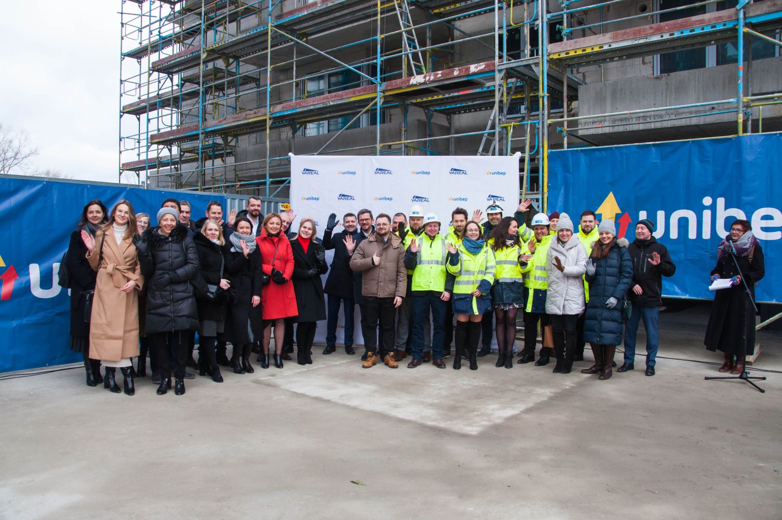 Nad SOHO 16 zawisła wiecha